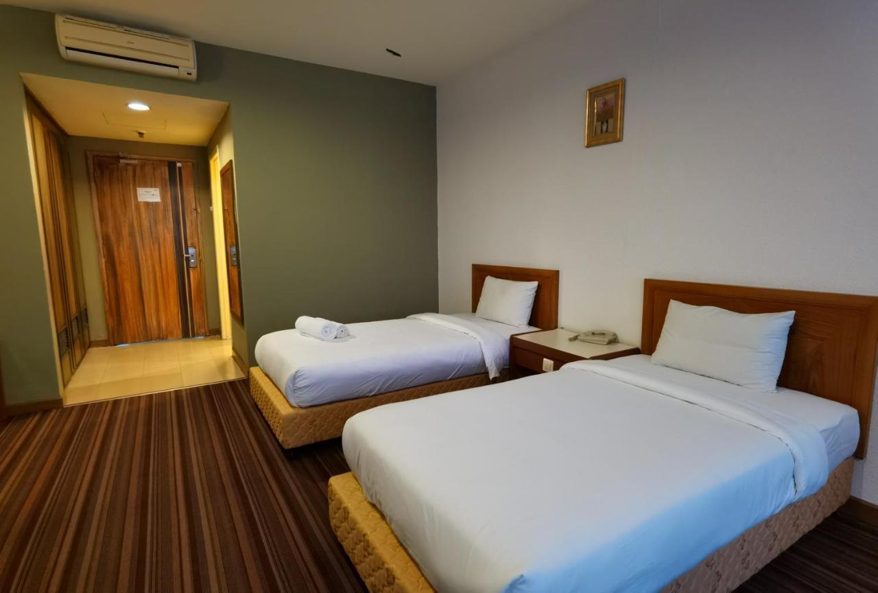 Folkmeldrum Hotel Johor Bahru Bagian luar foto