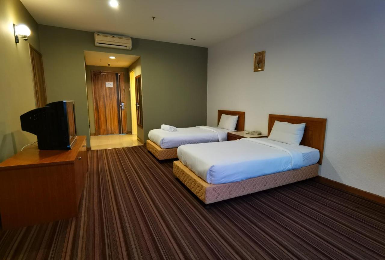 Folkmeldrum Hotel Johor Bahru Bagian luar foto