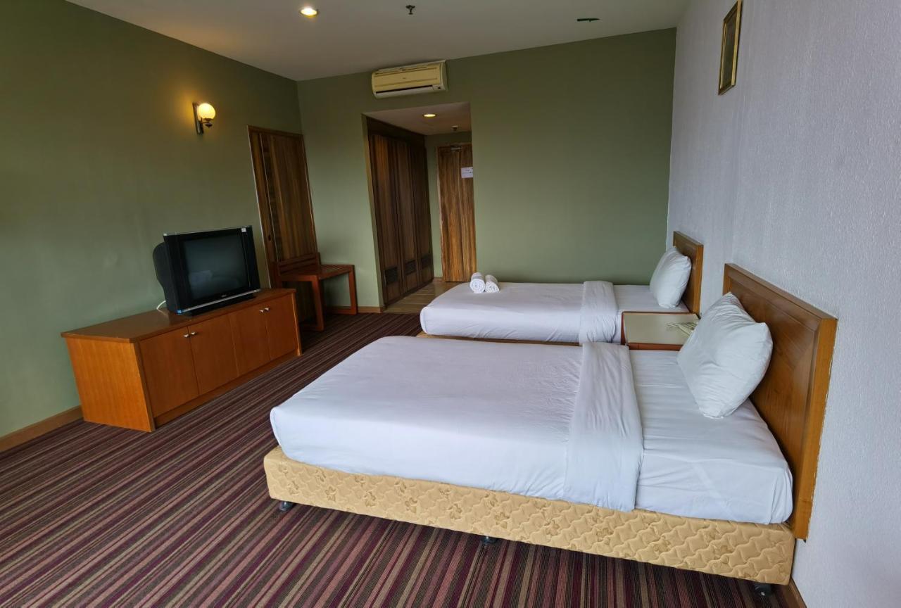 Folkmeldrum Hotel Johor Bahru Bagian luar foto