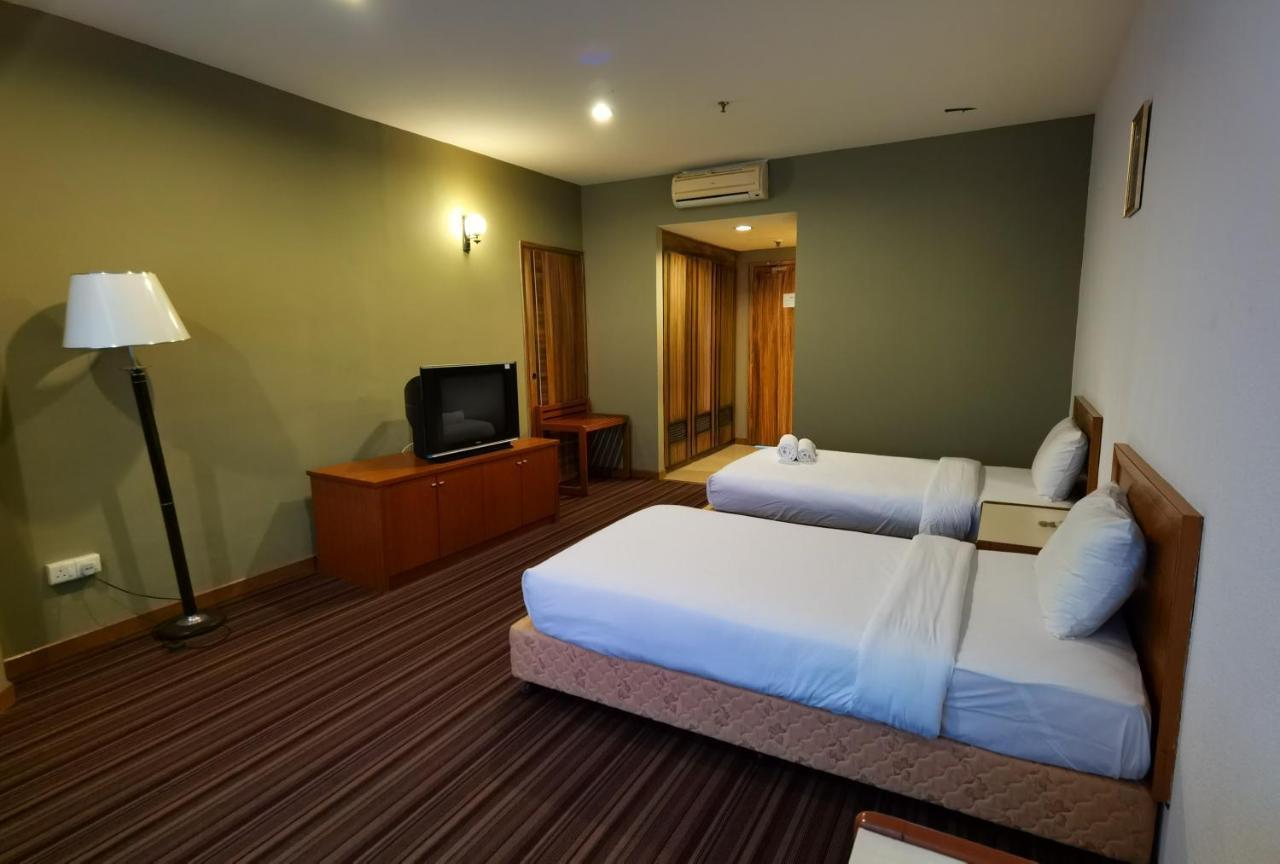 Folkmeldrum Hotel Johor Bahru Bagian luar foto