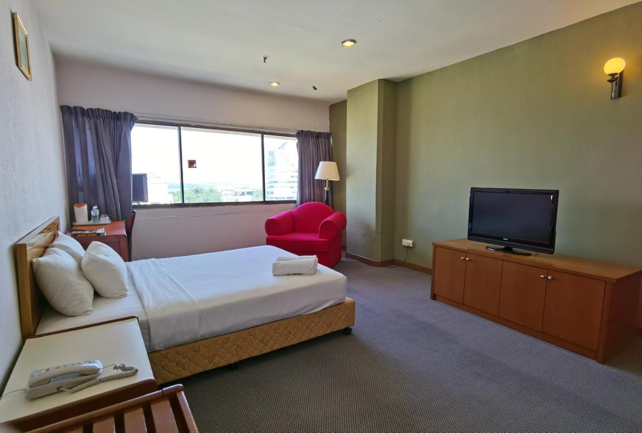 Folkmeldrum Hotel Johor Bahru Bagian luar foto