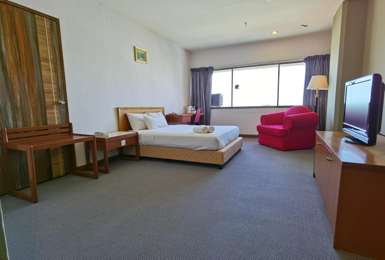Folkmeldrum Hotel Johor Bahru Bagian luar foto