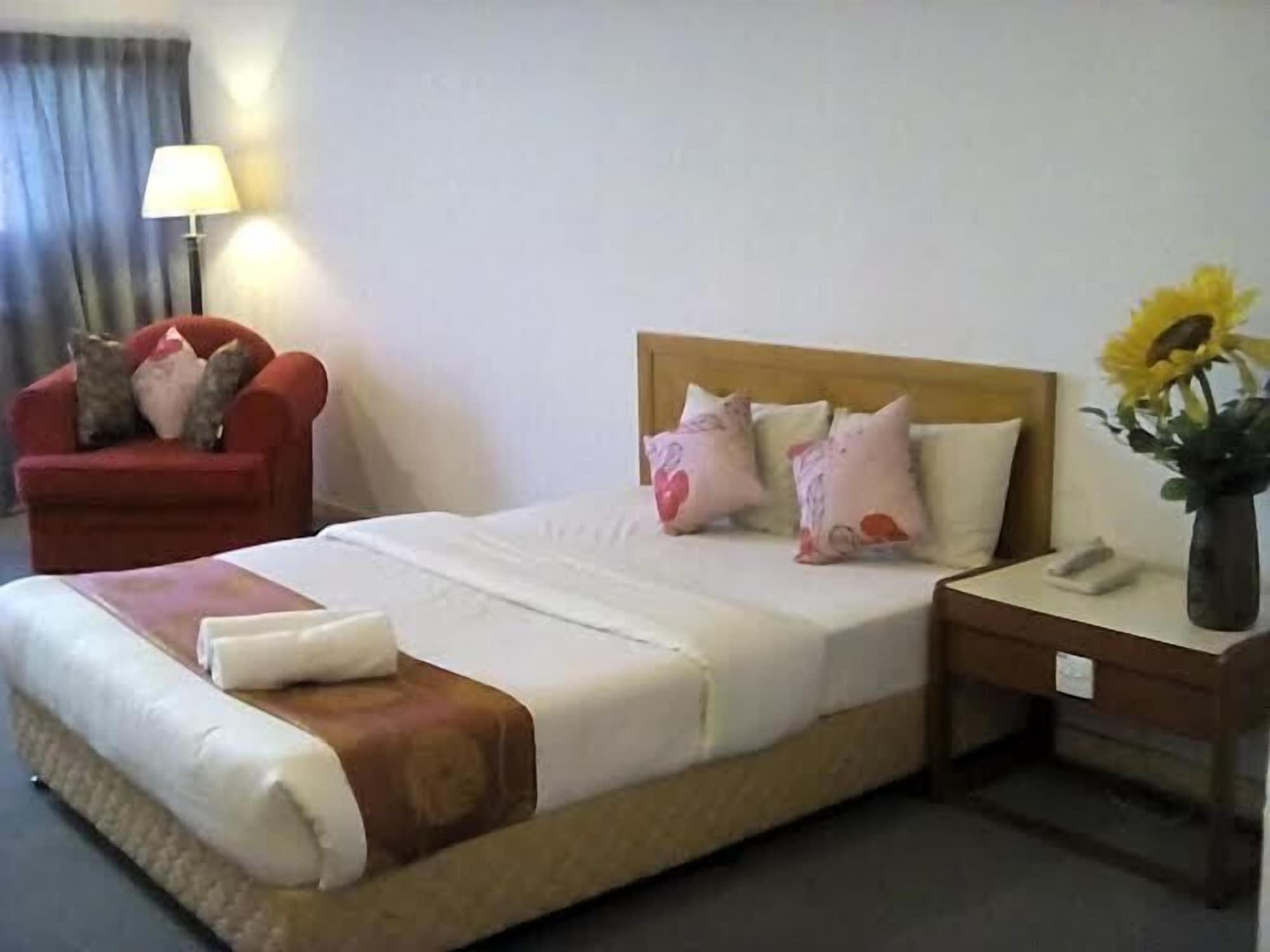 Folkmeldrum Hotel Johor Bahru Bagian luar foto