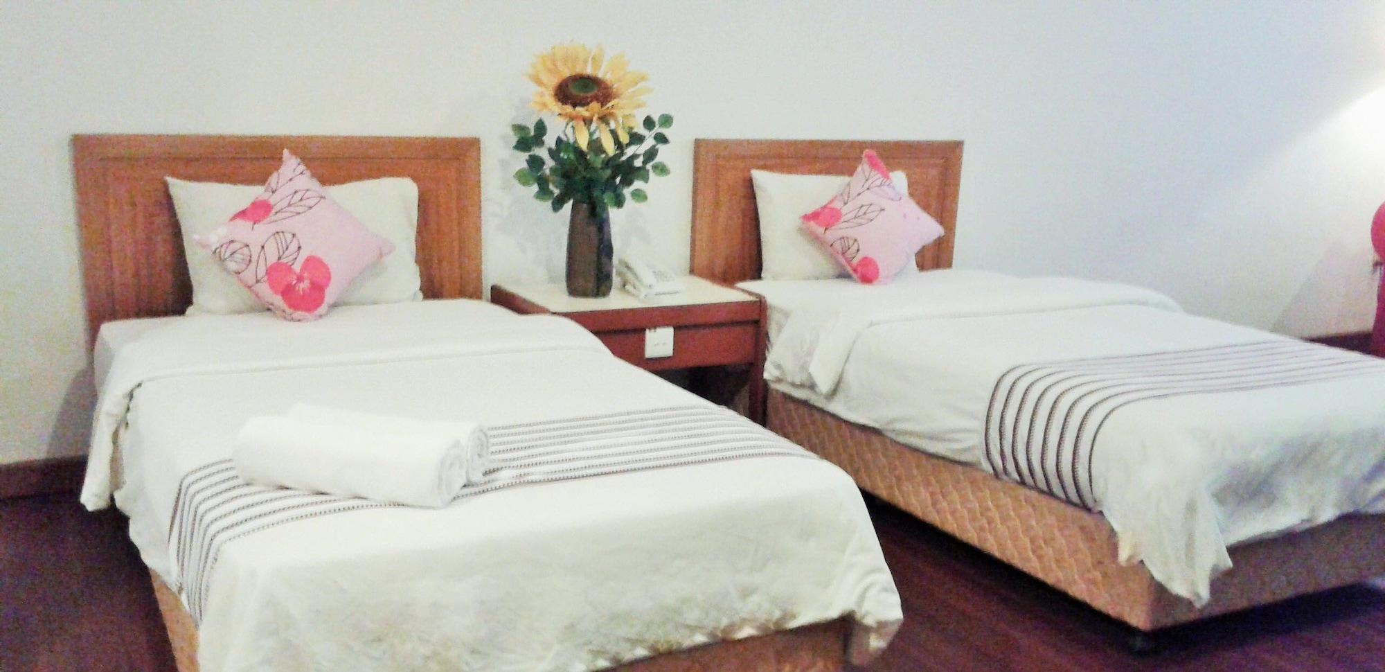 Folkmeldrum Hotel Johor Bahru Bagian luar foto