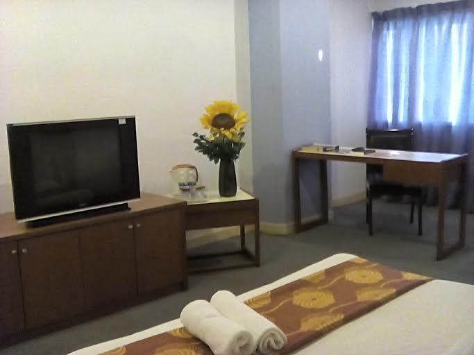 Folkmeldrum Hotel Johor Bahru Bagian luar foto