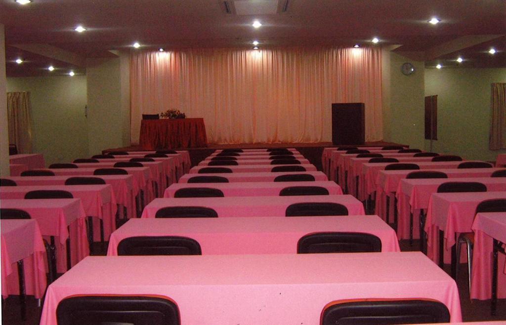 Folkmeldrum Hotel Johor Bahru Bagian luar foto