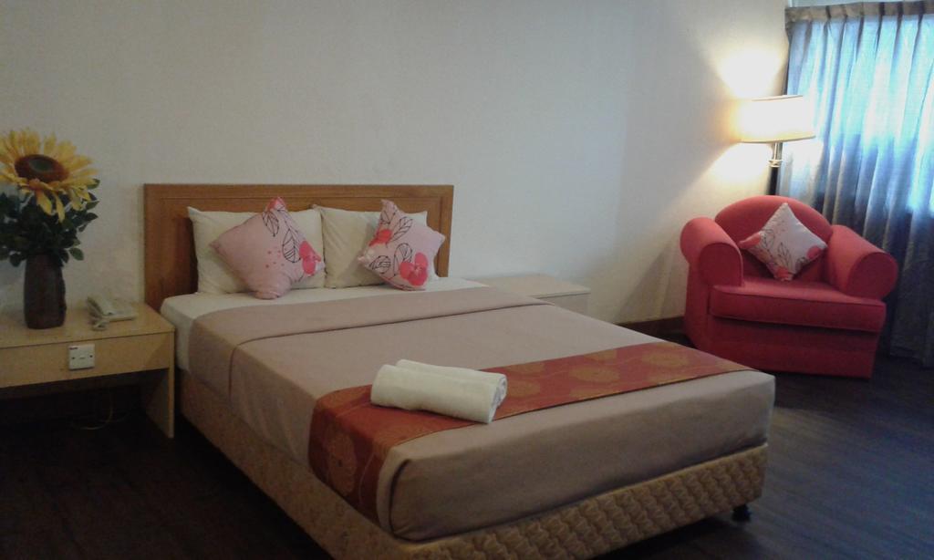 Folkmeldrum Hotel Johor Bahru Bagian luar foto